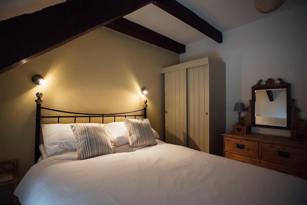 Barn Cottage - Family-Friendly Cottage With Heated Indoor Pool Haverfordwest Eksteriør bilde