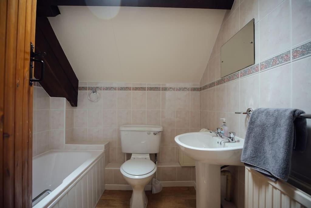 Barn Cottage - Family-Friendly Cottage With Heated Indoor Pool Haverfordwest Eksteriør bilde
