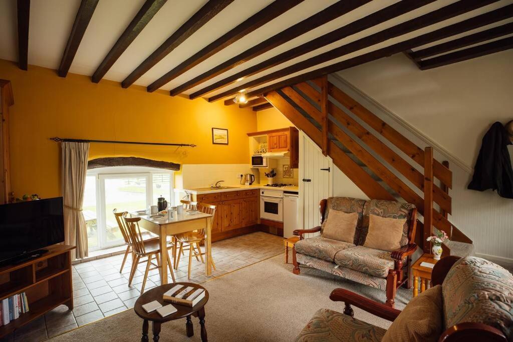Barn Cottage - Family-Friendly Cottage With Heated Indoor Pool Haverfordwest Eksteriør bilde