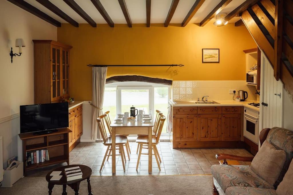 Barn Cottage - Family-Friendly Cottage With Heated Indoor Pool Haverfordwest Eksteriør bilde